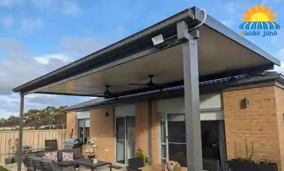 مظلات خارجية معزولة تحافظ على برودة المساحة أسفلها خلال فصل الصيف