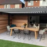 مظلات كلادينج بالرياض بتصميم عصري وواجهات أنيقة توفّر حماية من الشمس مع مظهر فخم للمباني