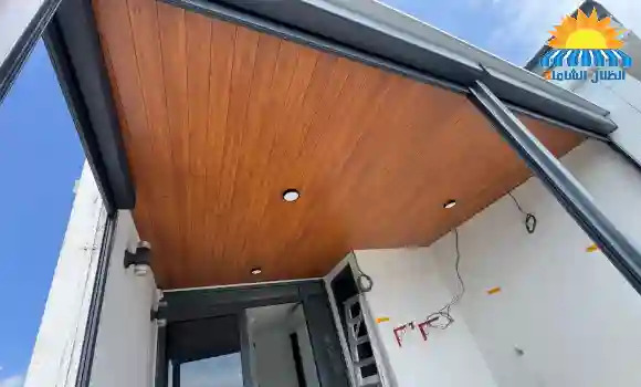 تركيب مظلات كلادينج في الرياض باستخدام ألواح عالية الجودة تعزل الحرارة وتضيف لمسة جمالية حديثة