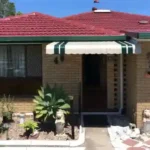 مظلات قرميد بالرياض بتصميم كلاسيكي تغطي المداخل والمواقف وتوفر حماية من الشمس